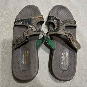 Skechers Brown Slides with Camo Straps and Green Lining Women Size 8